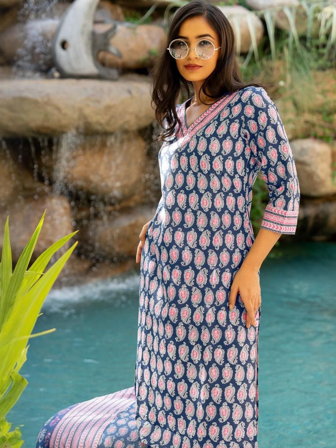 Dhiyona KL Women Navy Blue Pure Cotton Kurta Sets