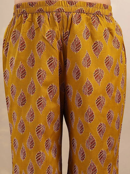 Women Ethnic Motifs Printed Angrakha Kurta with Trousers & With Dupatta
