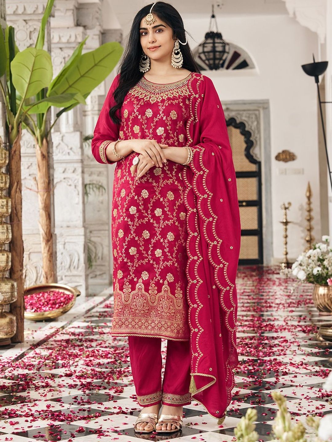Dhiyona CH Embroidered Jacquard Kurta Set with Dupatta
