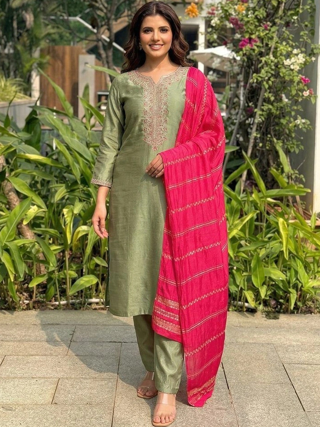 Dhiyona SN Floral Embroidered V-Neck Thread Work Kurta With Trousers & Dupatta