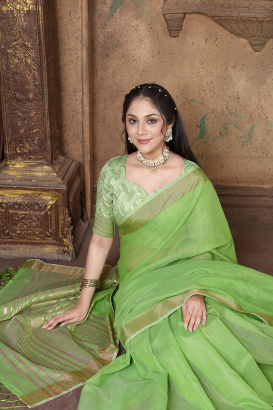 Dhiyona GR Women's Canvas Grass Green Soft Linen Solid Woven Saree