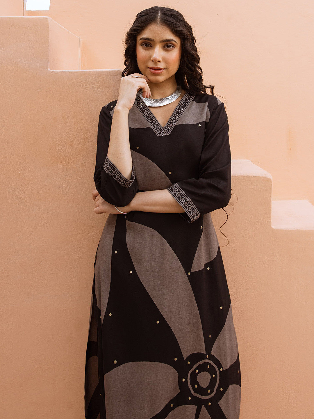 Women Printed Straight Kurta & Palazzos