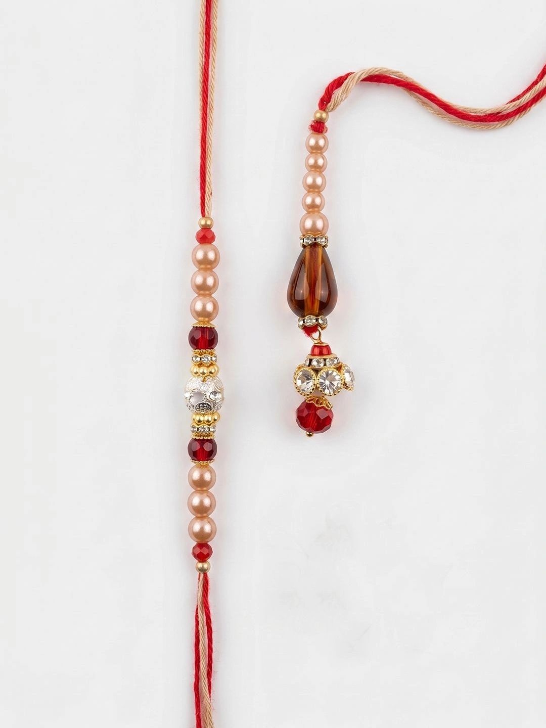 Dhiyona Rakhi