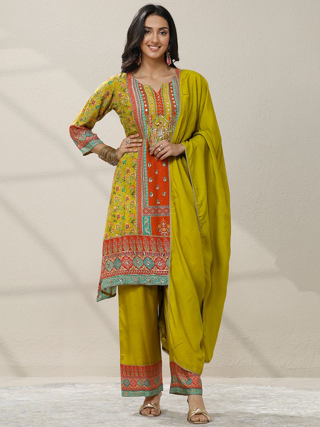 Dhiyona LL Women Floral Printed Regular Sequinned Kurta with Palazzos & With Dupatta