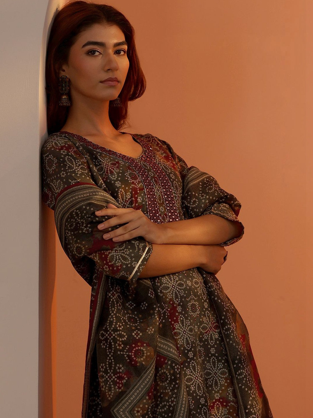 Women Ethnic Motifs Printed Regular Thread Work Kurta with Trousers & With Dupatta