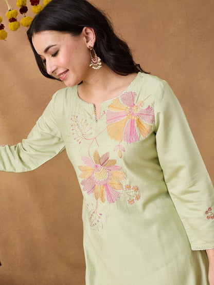 Embroidered Round Neck Kurta & Trousers With Dupatta
