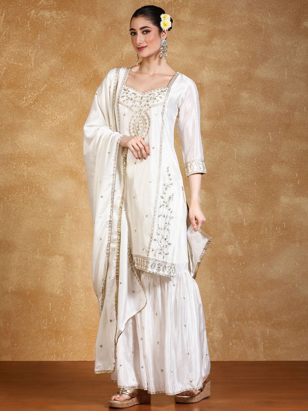 Dhiyona VA Women Floral Embroidered Kurta with Sharara & Dupatta