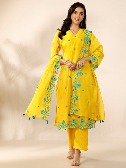 Women Ethnic Motifs Embroidered Regular Thread Work Kurta with Trousers & With Dupatta
