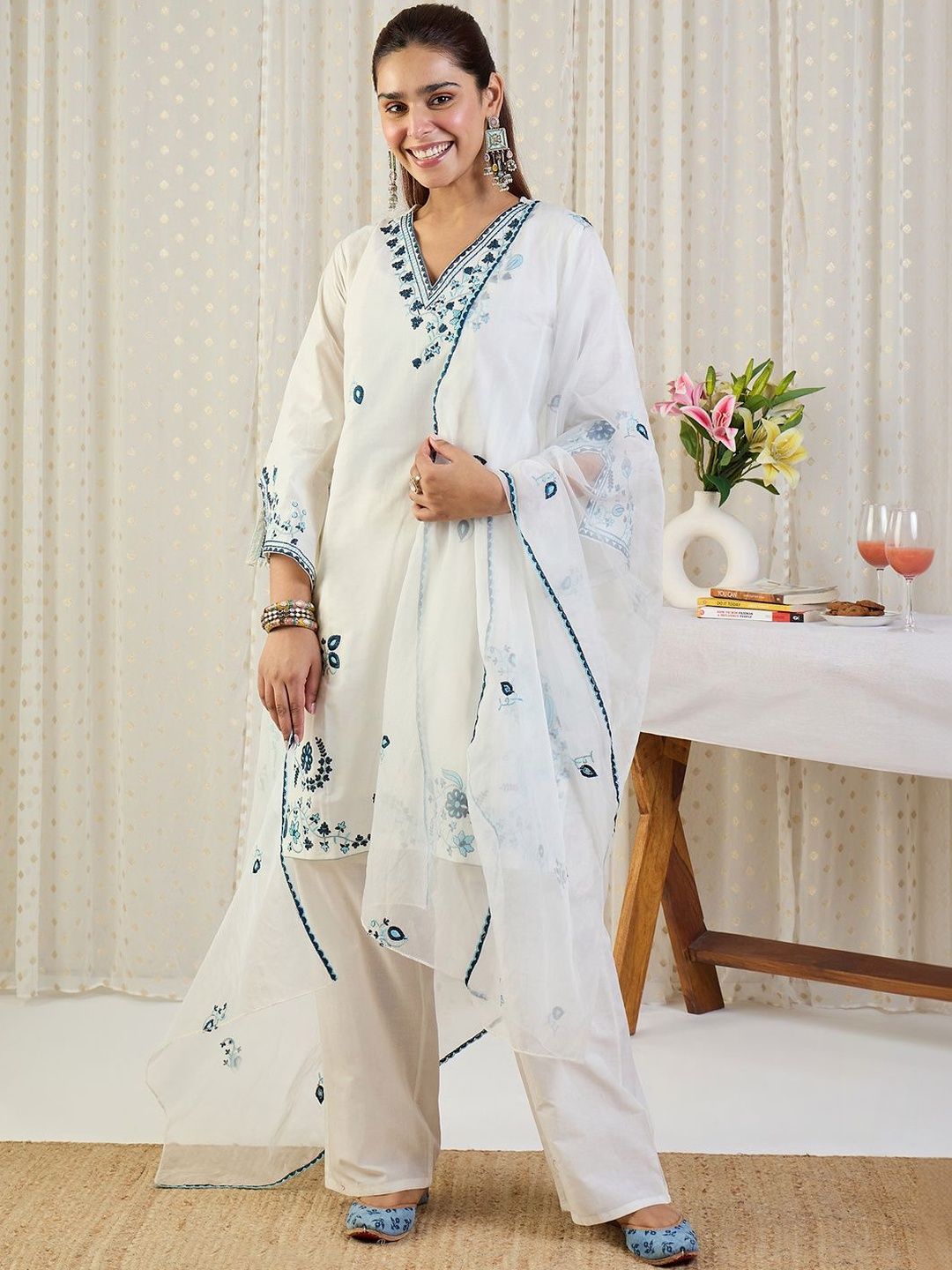 Ethnic Motifs Embroidered Thread Work Pure Cotton Kurta With Trousers & Dupatta