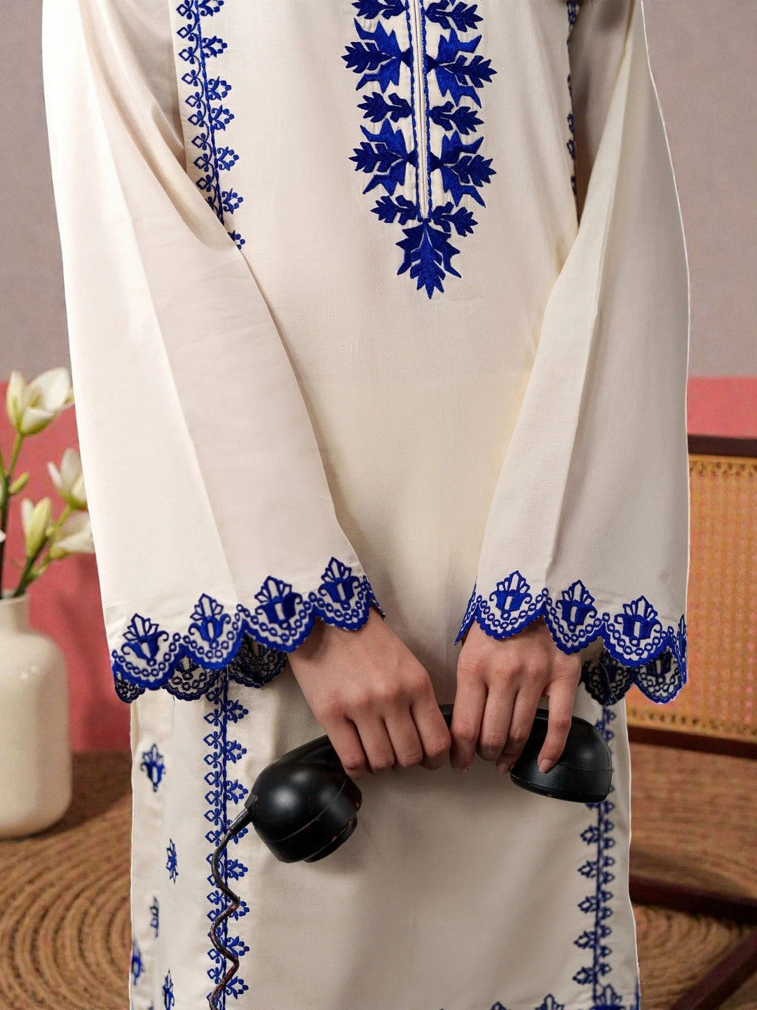 Women Ethnic Motifs Embroidered Regular Thread Work Chanderi Silk Kurta with Trousers