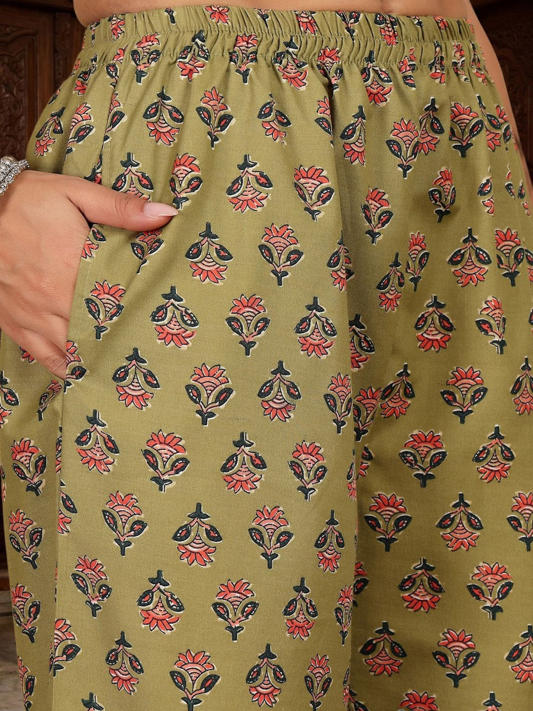 Embroidered Sweetheart Neck Kurta & Trousers With Dupatta