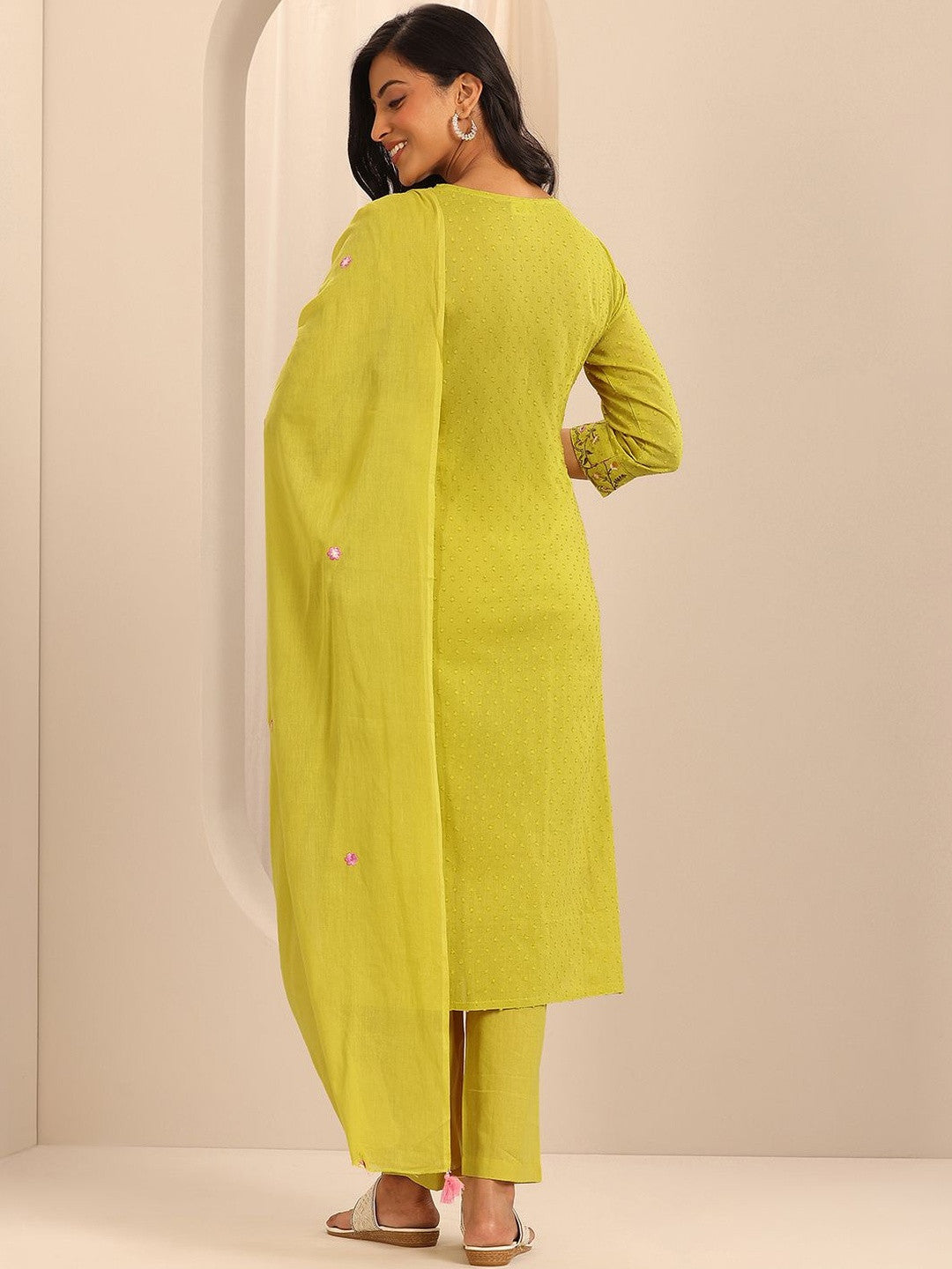 Floral Embroidered Thread Work Straight Kurta With Trousers & Dupatta