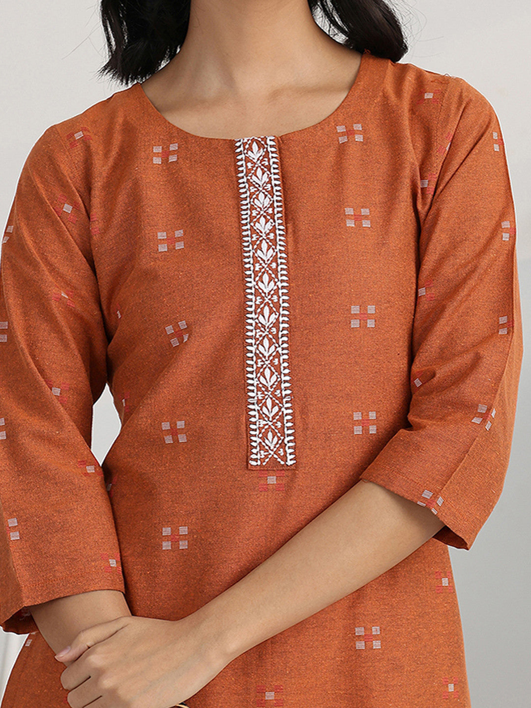 Women Ethnic Motifs Printed Regular Thread Work Kurta with Trousers