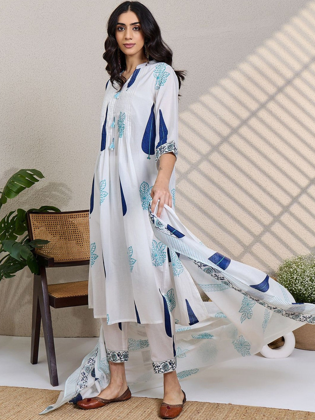Women Ethnic Motifs Printed Pleated Pure Cotton Kurta with Trousers & With Dupatta
