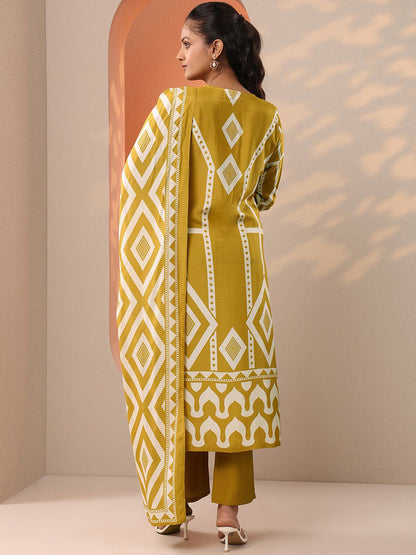Ethnic Motifs Printed Straight Kurta With Trousers & Dupatta