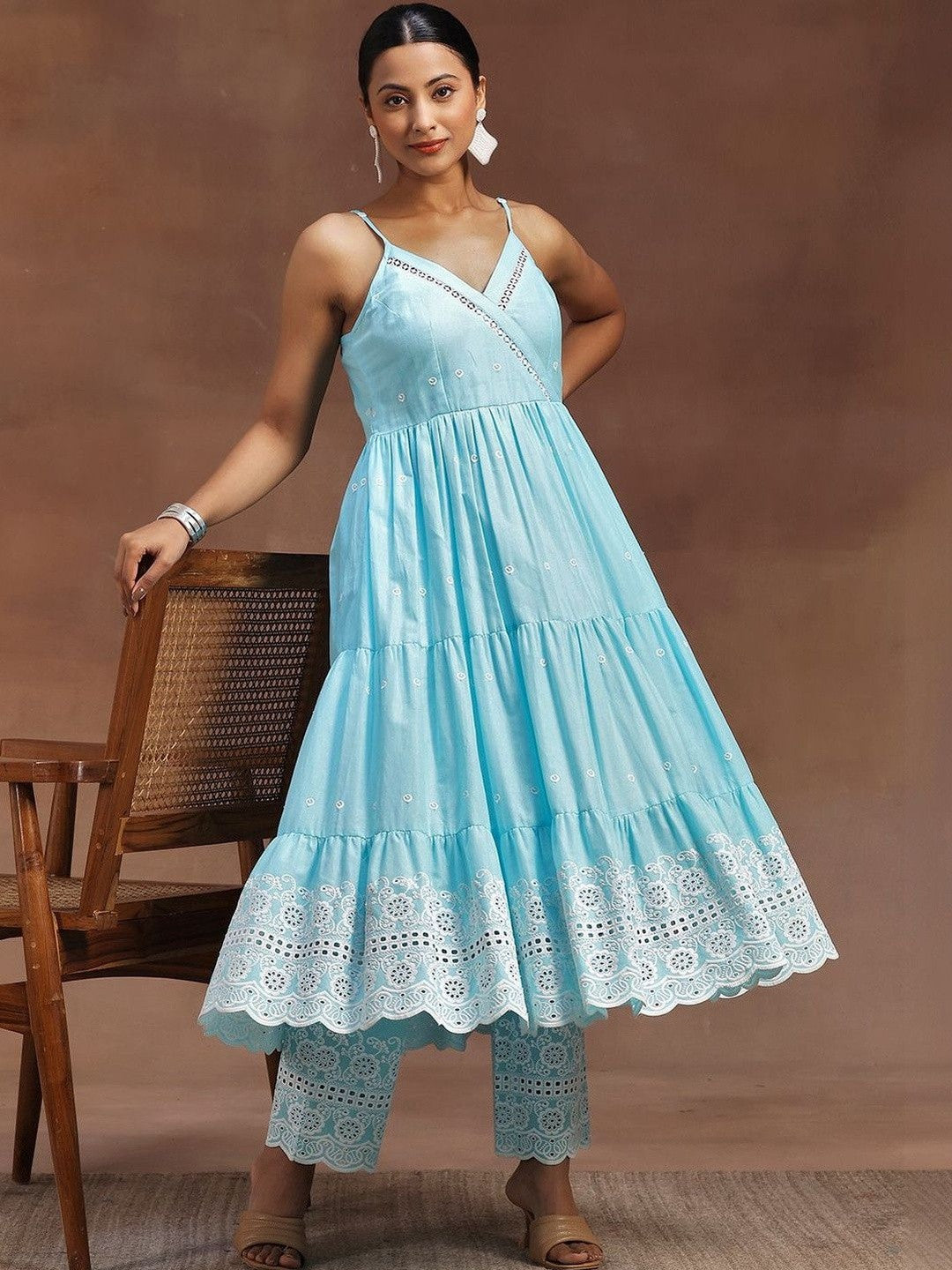 Women Ethnic Motifs Embroidered Tiered Thread Work Kurta with Trousers