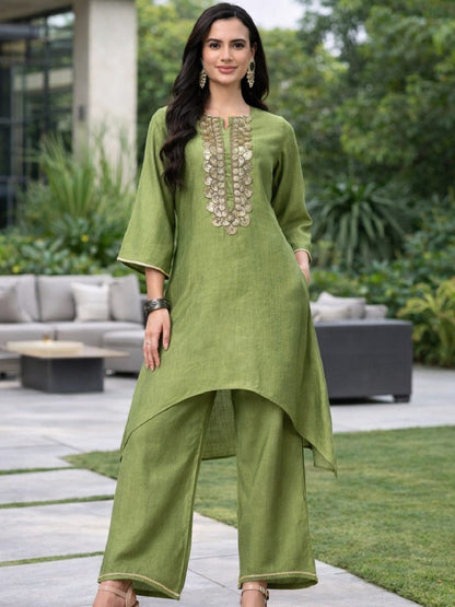 Women Solid Yoke Design Kurta with Palazzo