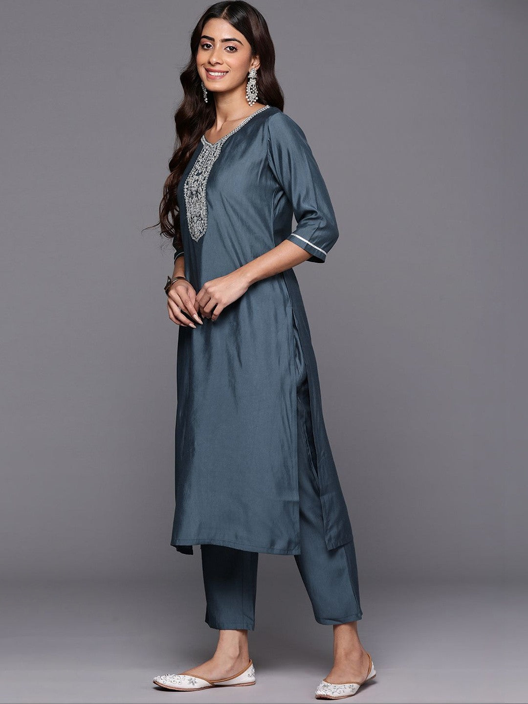 Women Ethnic Motifs Embroidered Regular Sequinned Kurta with Trousers & With Dupatta