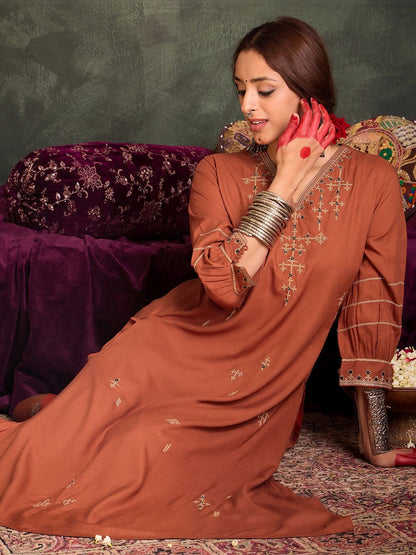 Women Ethnic Motifs Embroidered Regular Thread Work Kurta with Palazzos
