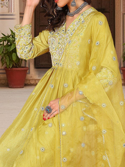 Dhiyona KL Floral Embroidered Panelled Thread Work Anarkali Kurta With Palazzo & Dupatta
