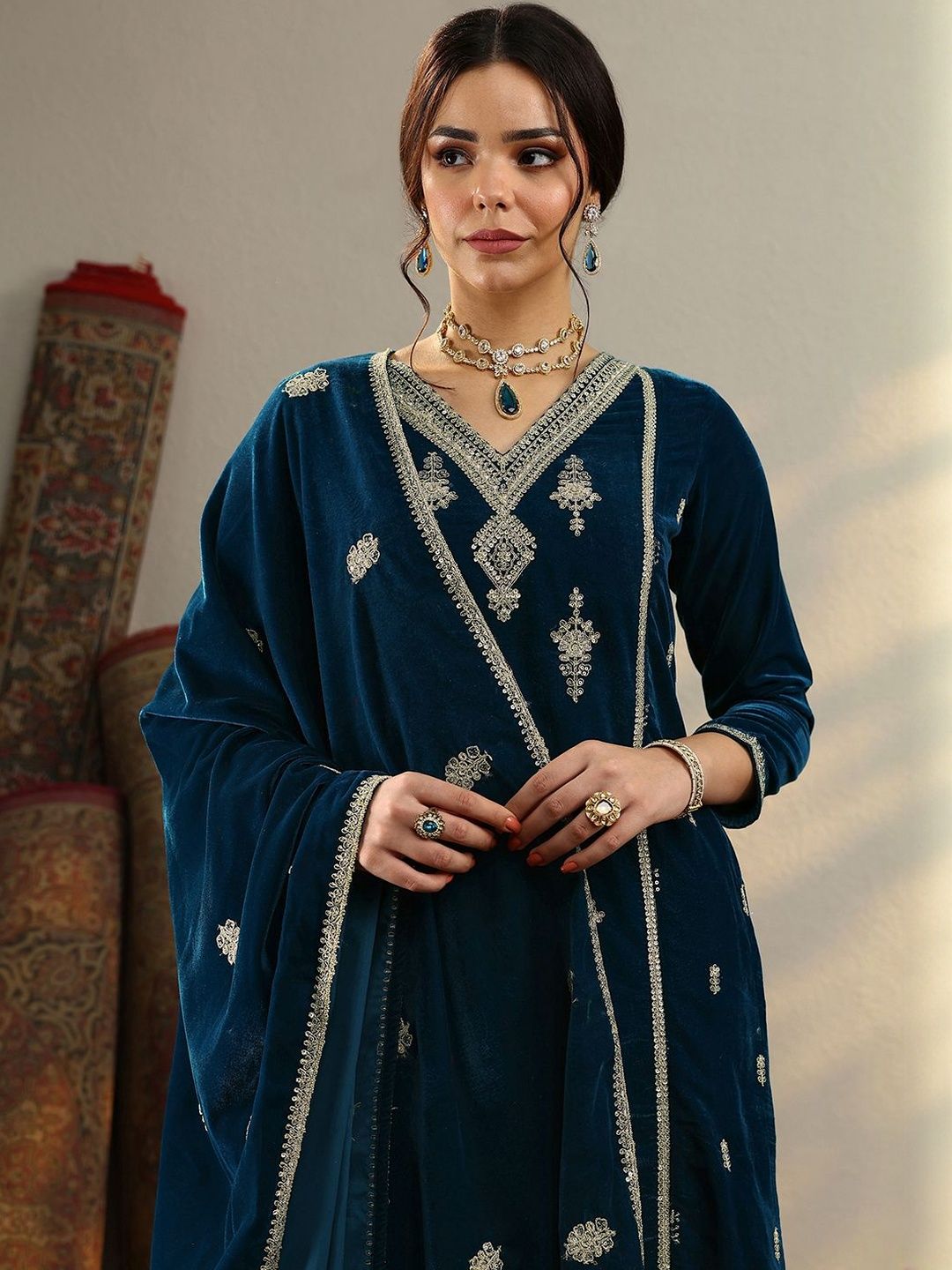 Dhiyona LL Women Ethnic Motifs Embroidered Kurta with Palazzo & Dupatta