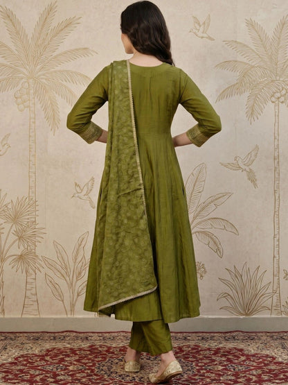 Women Ethnic Motifs Embroidered Regular Thread Work Kurta with Trousers & With Dupatta