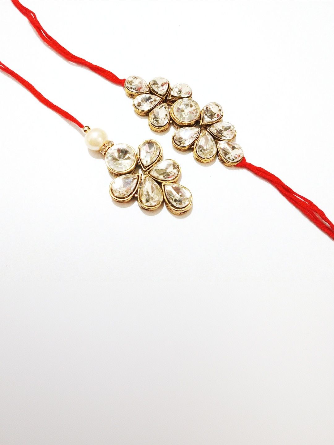 Dhiyona Rakhi