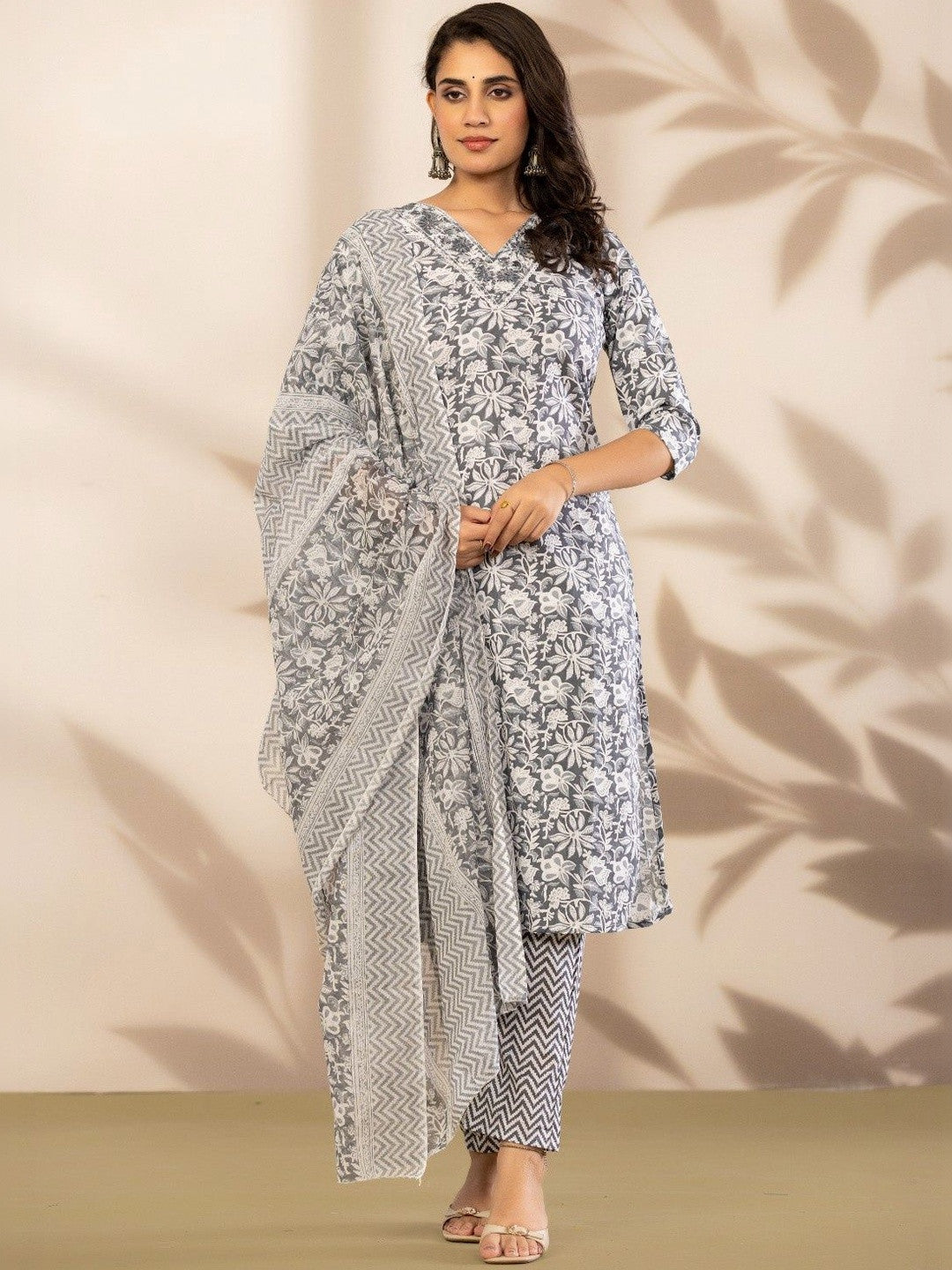 Women Floral Printed Regular Pure Cotton Kurta with Trousers & With Dupatta
