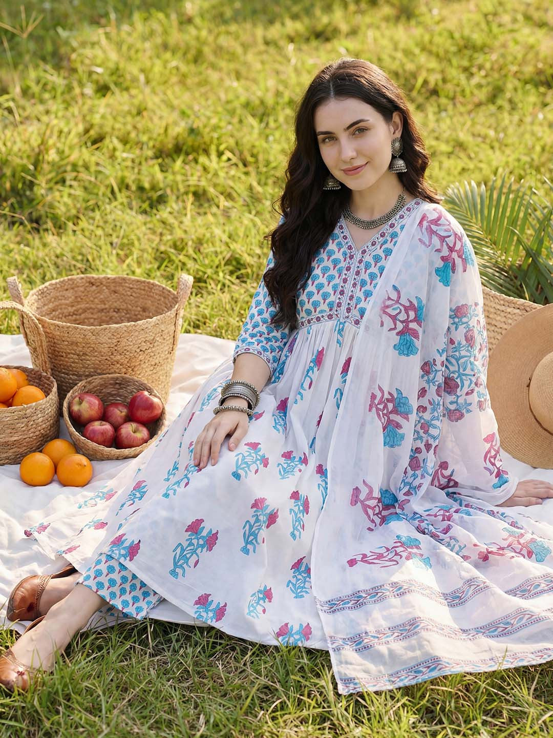 Women Floral Printed Empire Pure Cotton Kurta with Trousers & With Dupatta