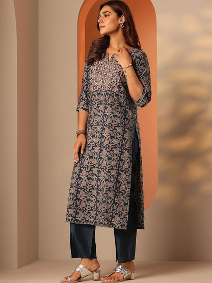Women Ethnic Motifs Printed Regular Thread Work Kurta with Trousers