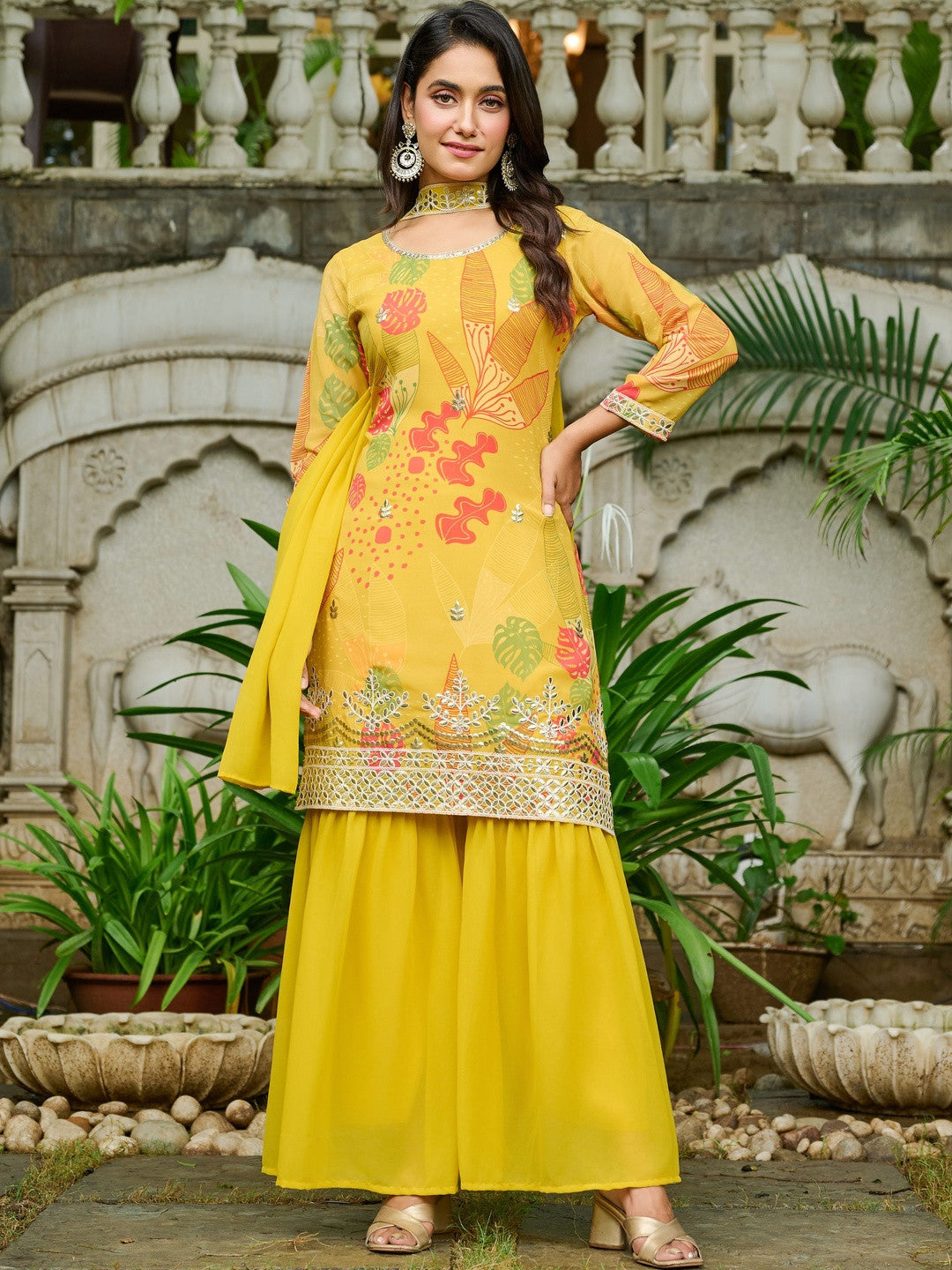 Women Floral Printed Regular Sequinned Kurta with Sharara & With Dupatta