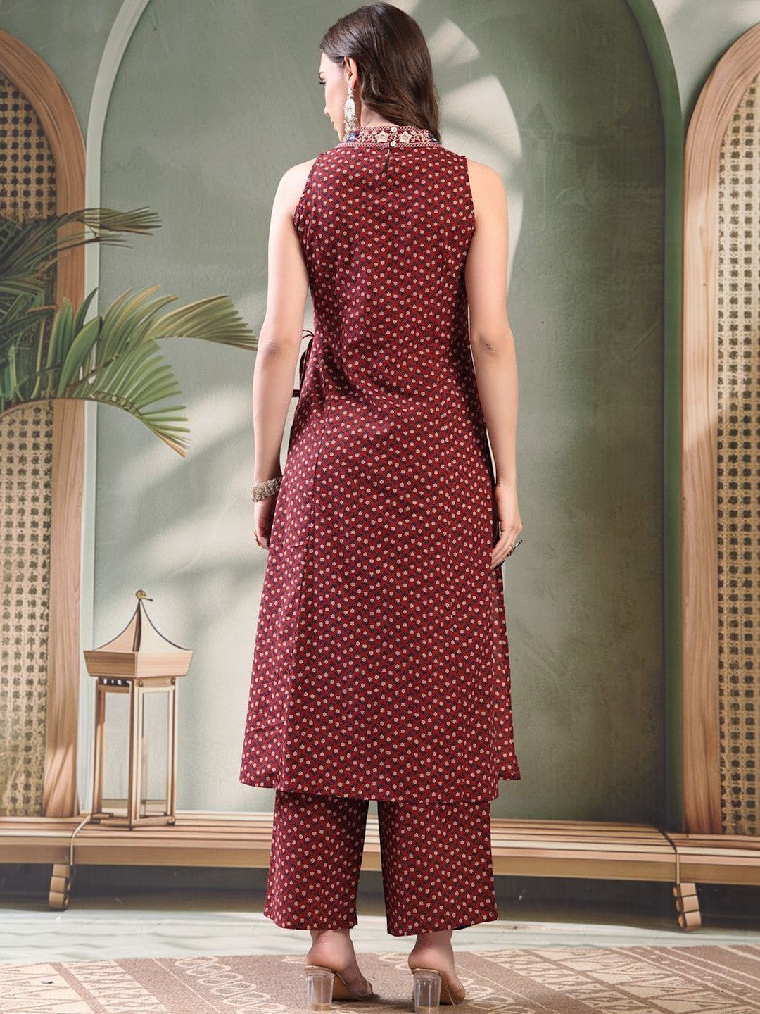 Embroidered Pure Cotton Round Neck Kurta & Palazzos Kurta Sets