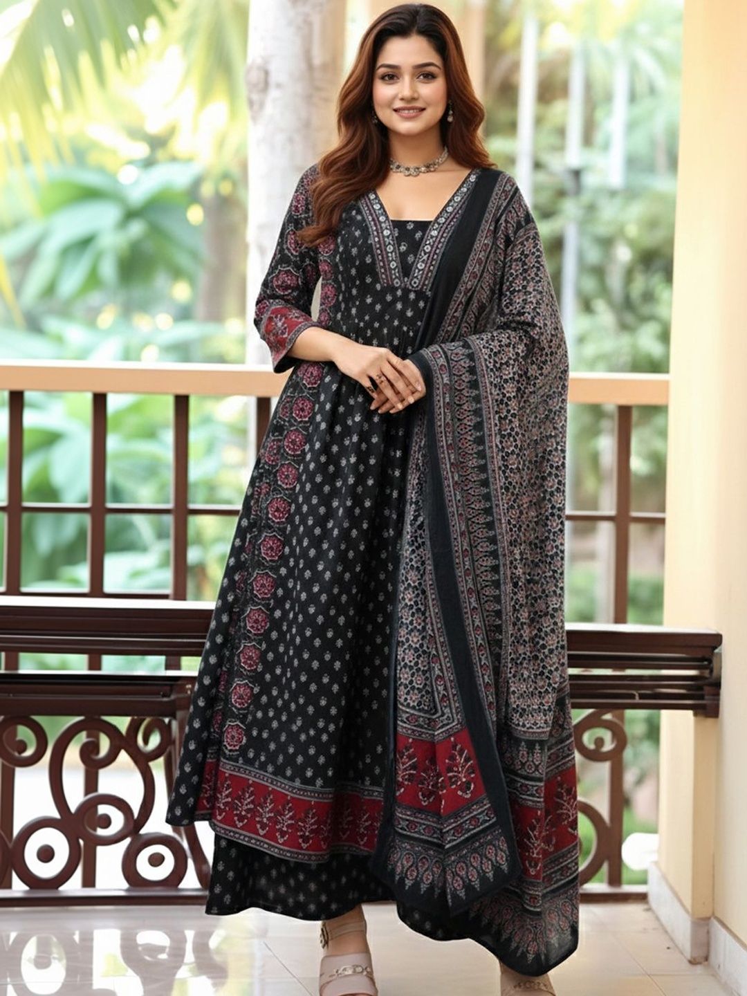 Dhiyona KL Women Ethnic Motifs Printed Regular Kurta with Trousers & With Dupatta