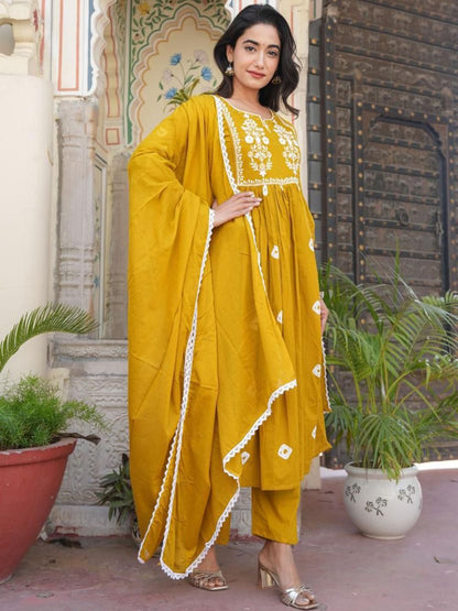 Dhiyona KL Women Floral Embroidered Kurta with Trousers & Dupatta