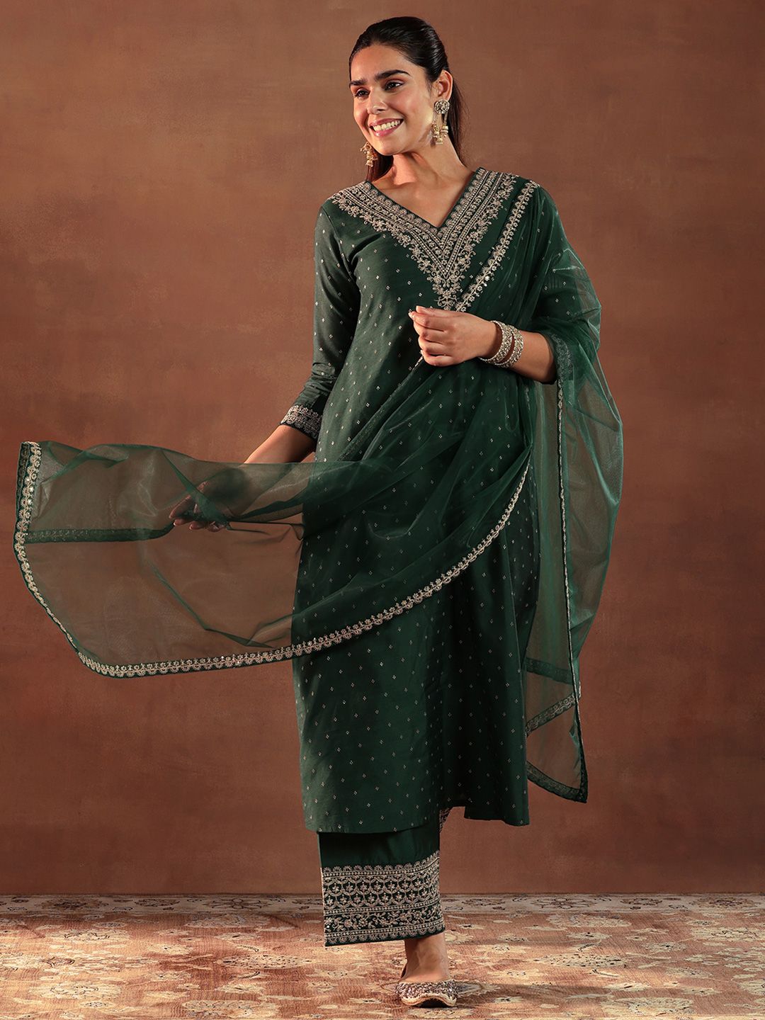 Dhiyona LL Women Floral Embroidered Kurta with Palazzos & Dupatta