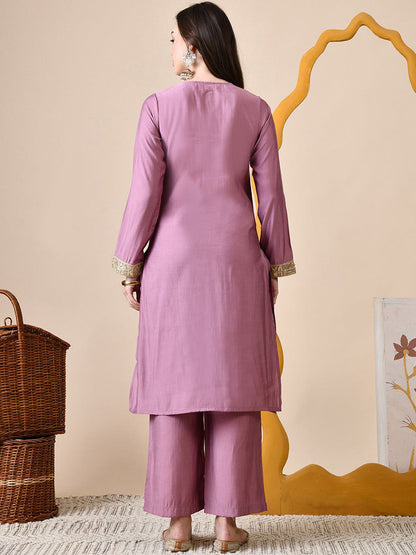 Women Embroidered Kurta with Trouser