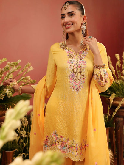 Dhiyona SC Women Floral Embroidered Regular Thread Work Kurta with Sharara & With Dupatta