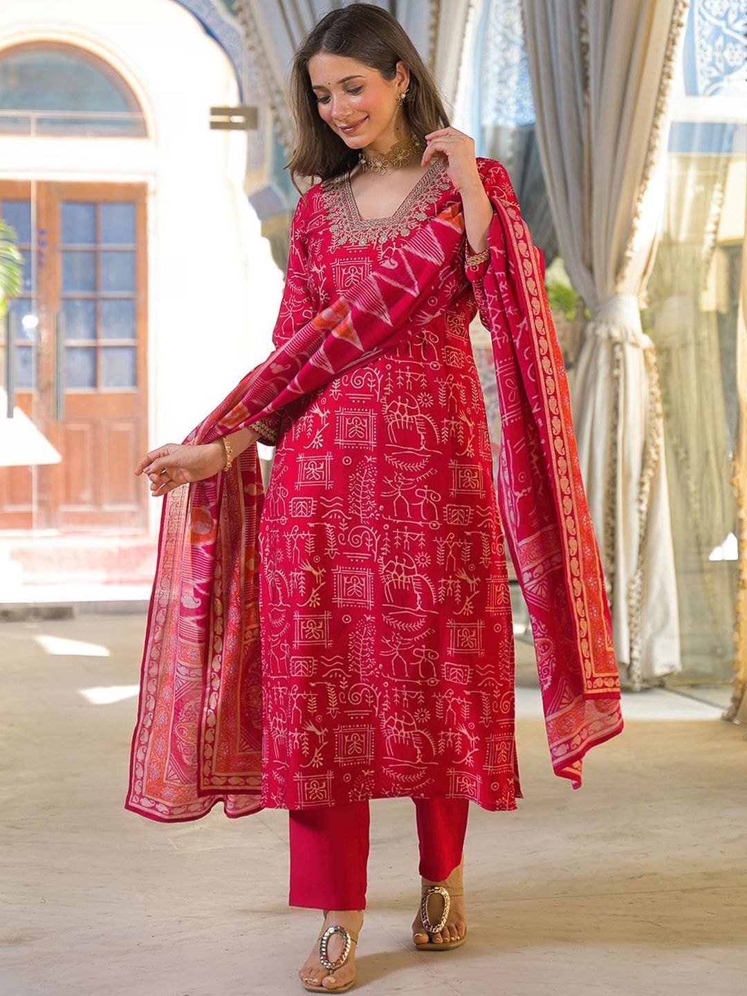 Dhiyona KL Women Ethnic Motifs Printed Regular Thread Work Kurta with Trousers & With Dupatta