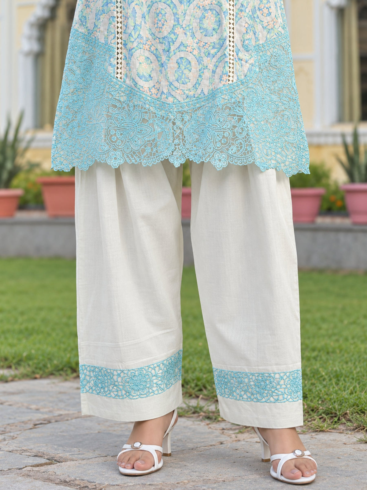 Dagdai Yin Embroidery Cotton Suit Set
