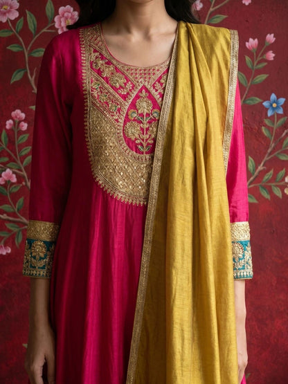 Women Ethnic Motifs Embroidered Regular Kurta with Trousers & With Dupatta