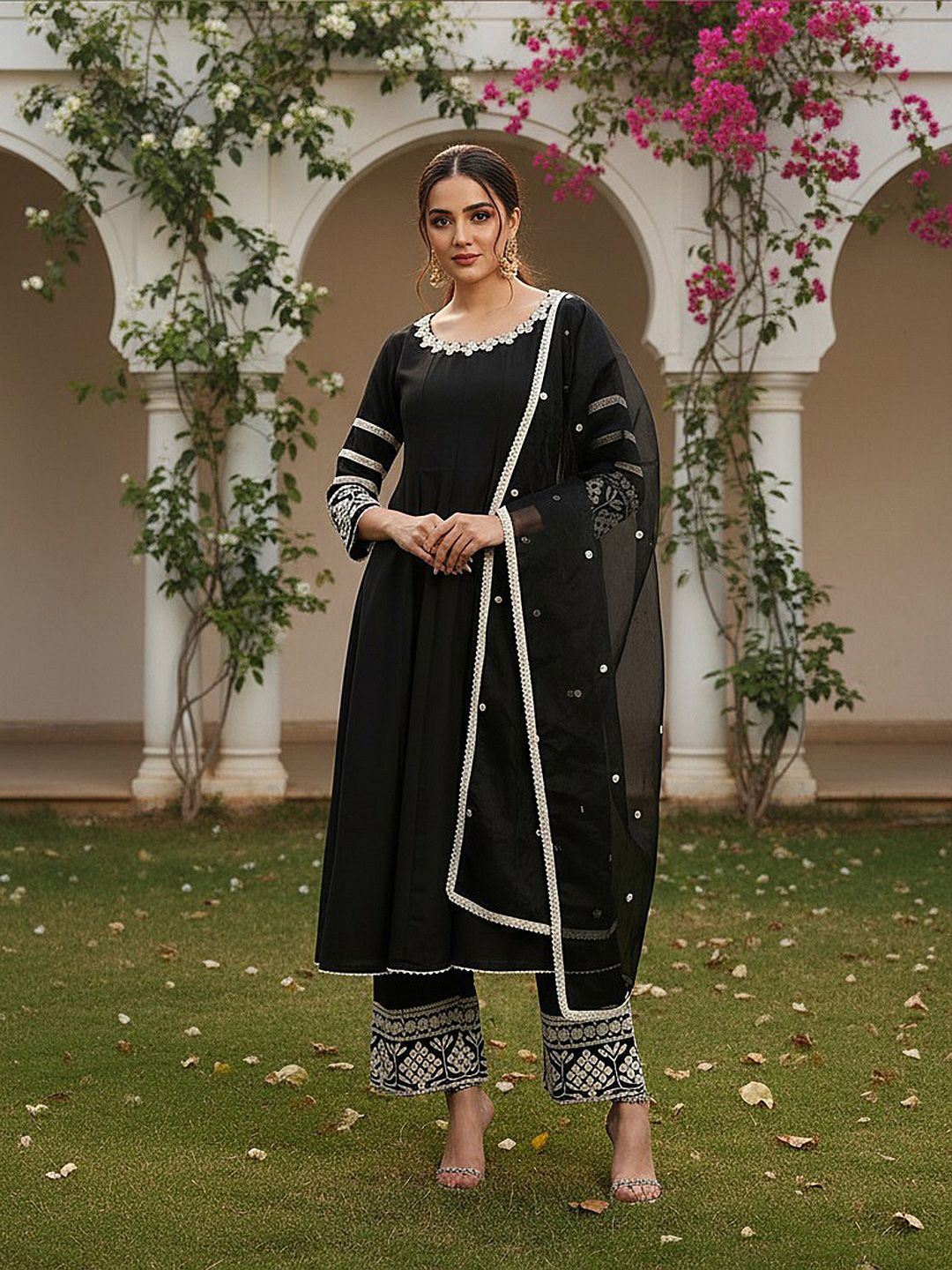 Dhiyona KL Women Regular Thread Work Kurta with Palazzos & With Dupatta