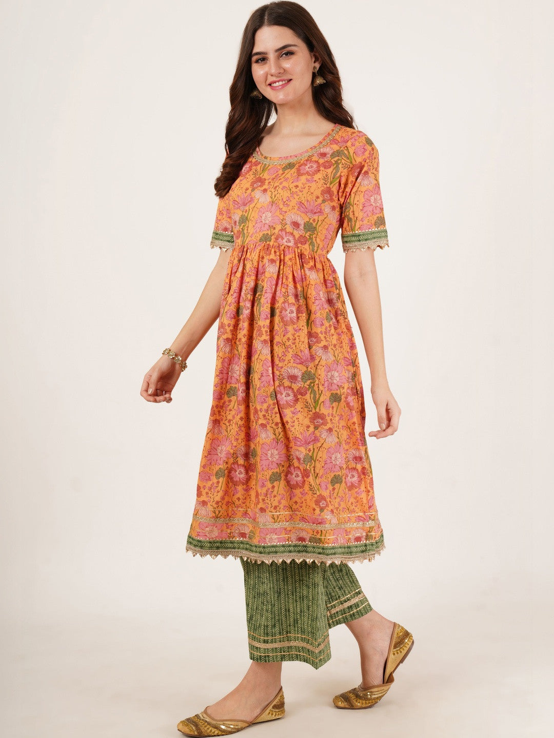 Women Floral Printed Regular Gotta Patti Pure Cotton Kurta with Palazzos