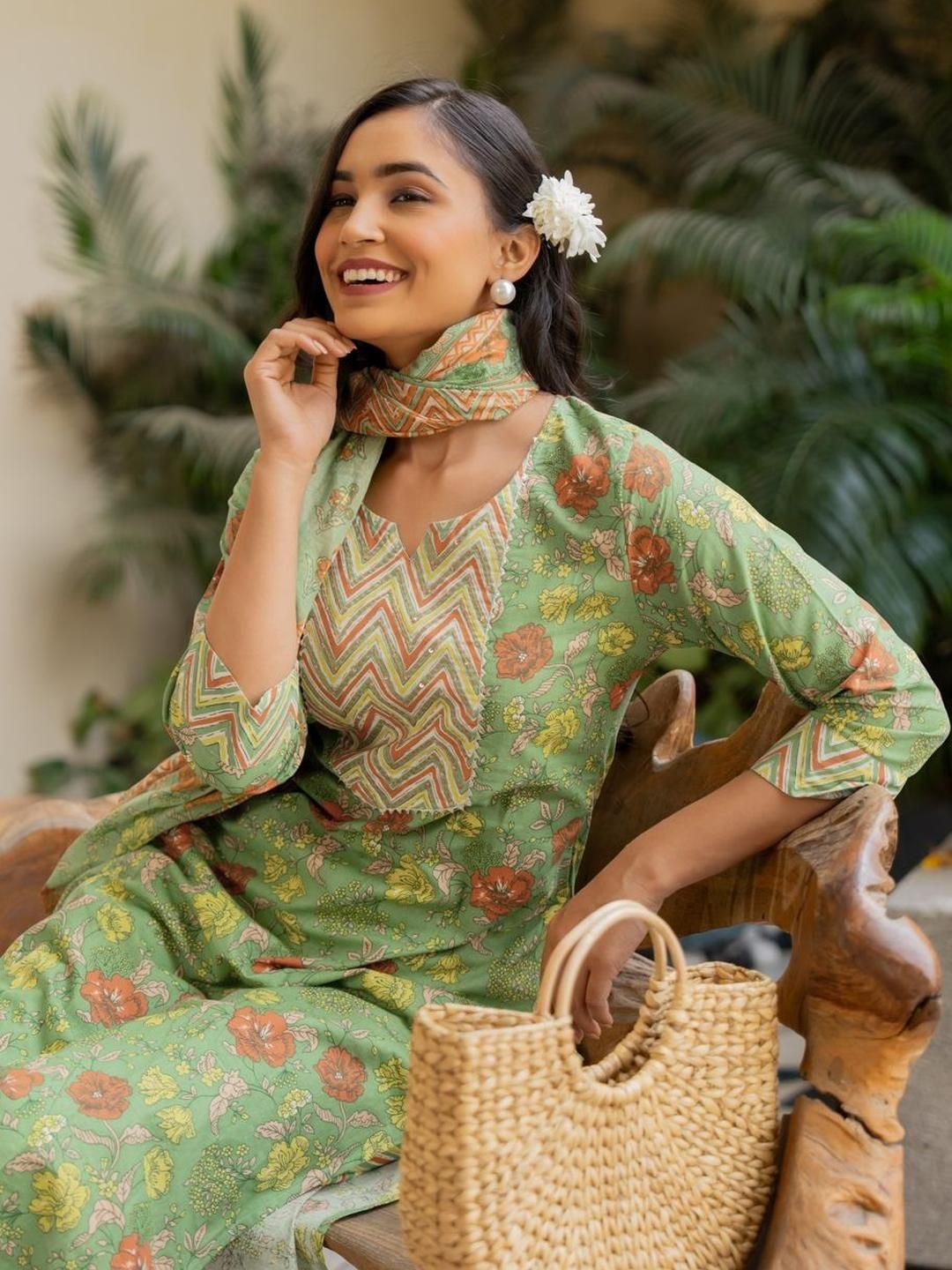 Dhiyona KL Women Green Pure Cotton Kurta Sets