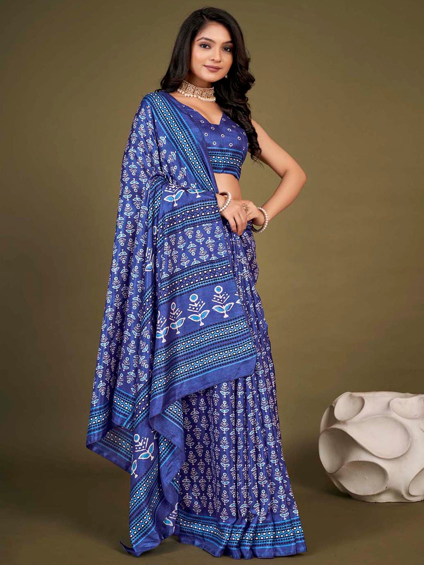 Women's Dola Silk Purple Printed Designer Saree With Blouse Piece