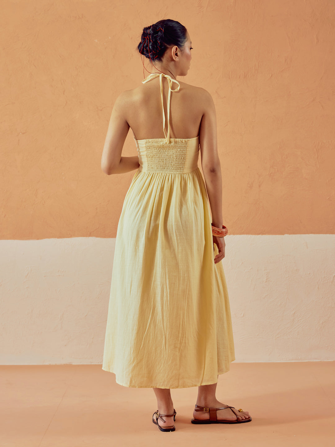 Dhiyona FL Women's Light Yellow Solid Linen Midi Dress