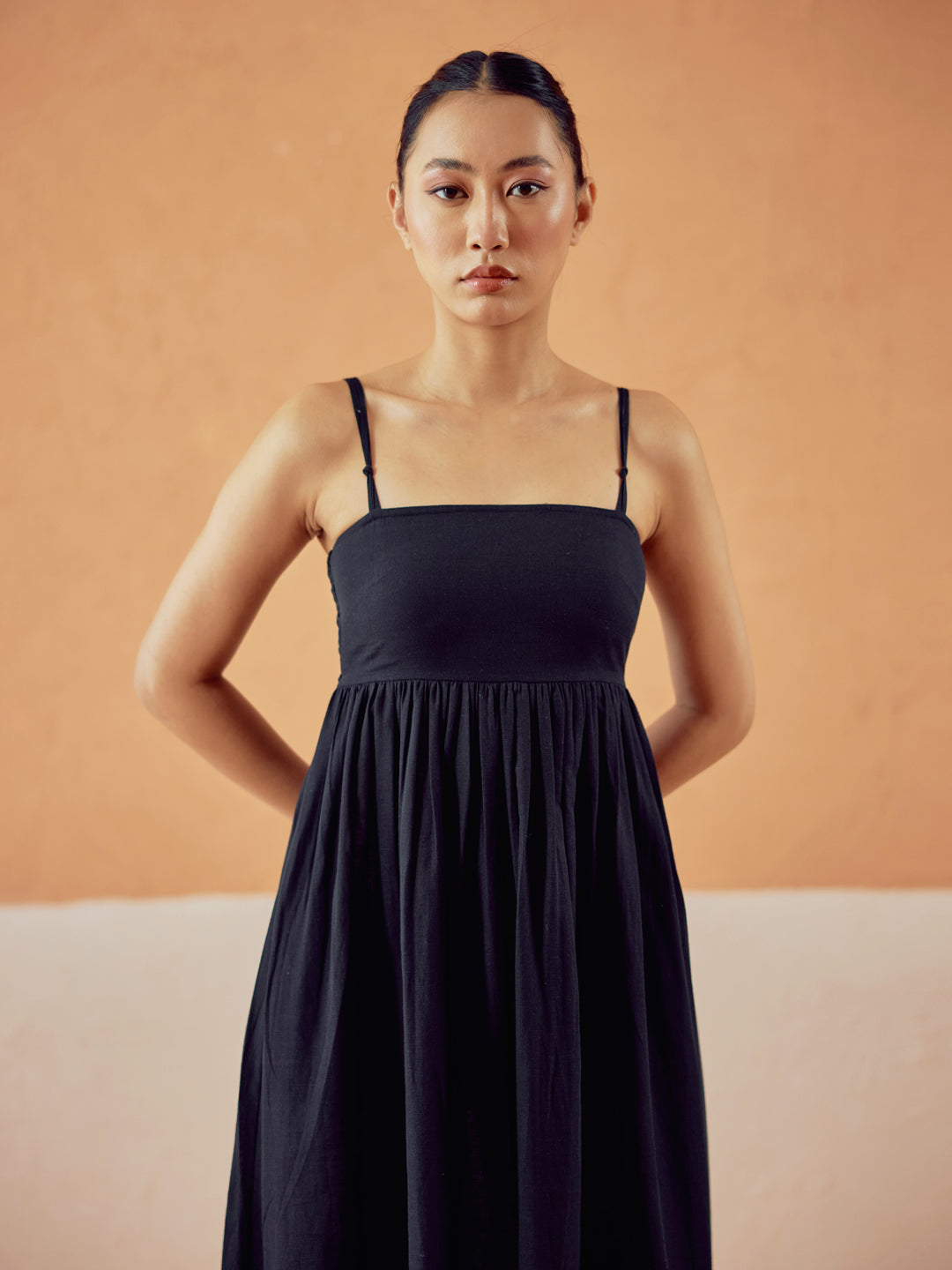 Dhiyona FL Women's Black Solid Linen Maxi Dress