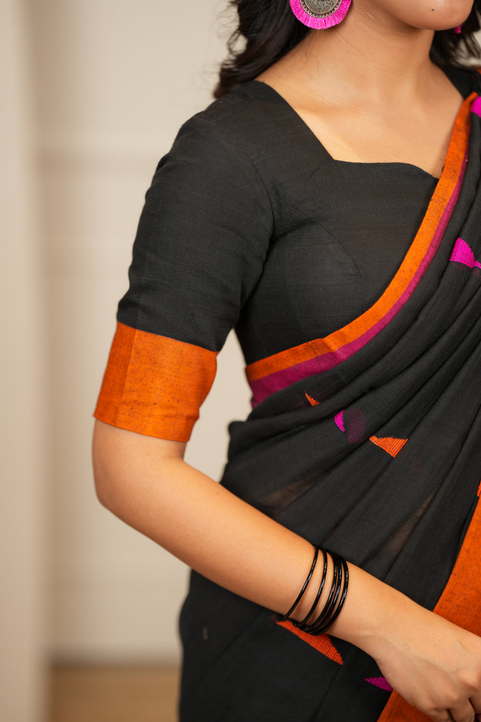 Dhiyona SS Artisan Glow – Black Pink Handloom Saree