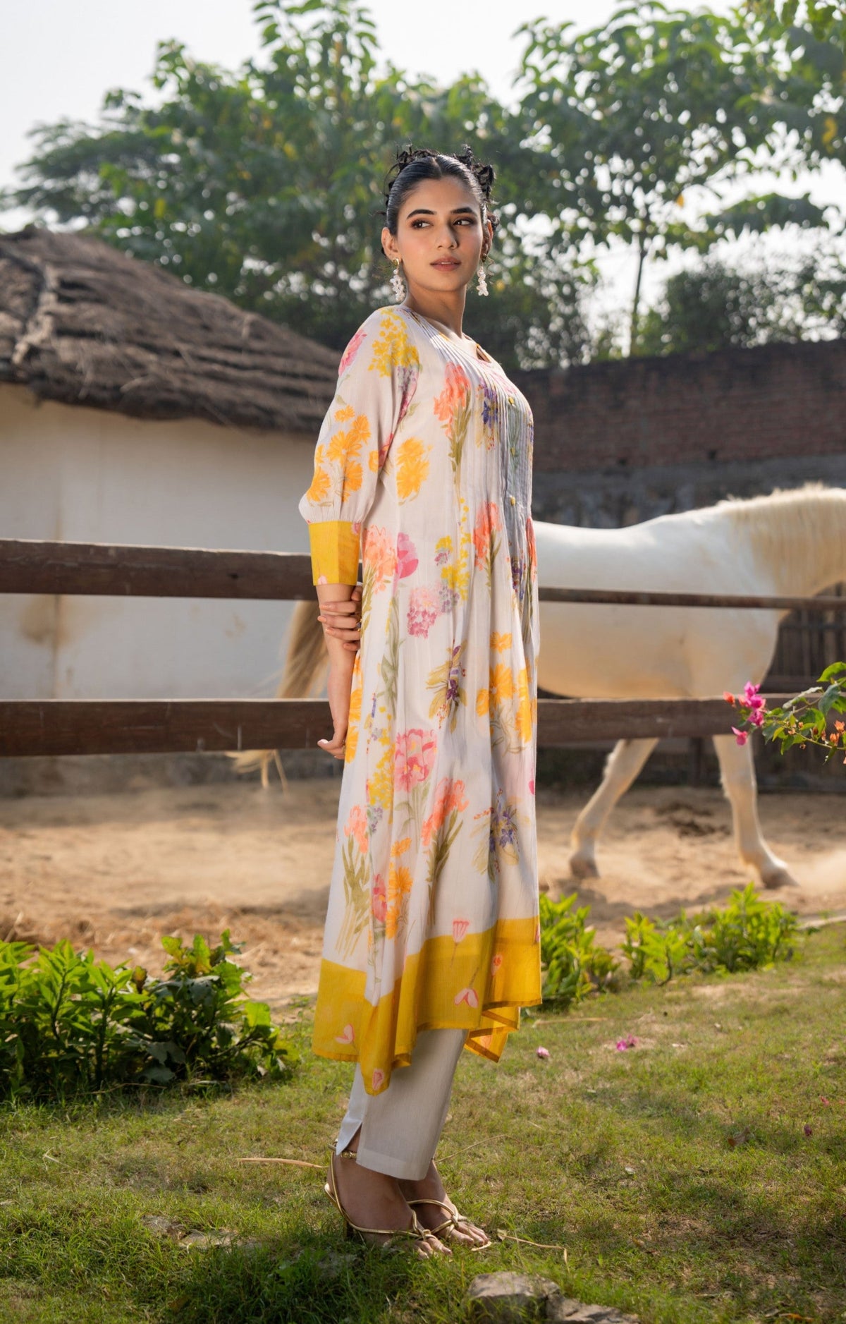 Hemal Amber Floral Cotton Kurta Pant Set