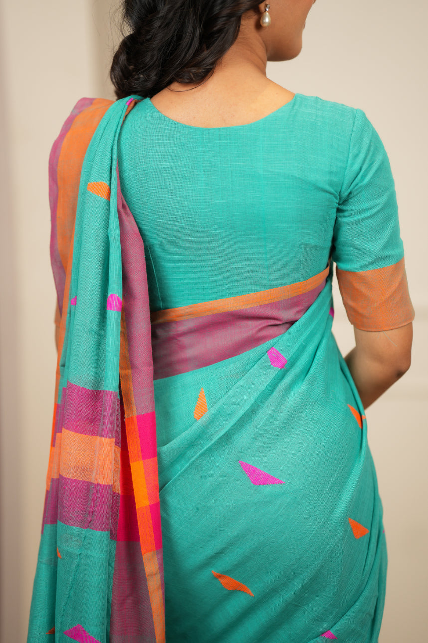 Dhiyona SS Artisan Glow – Sky Handloom Saree