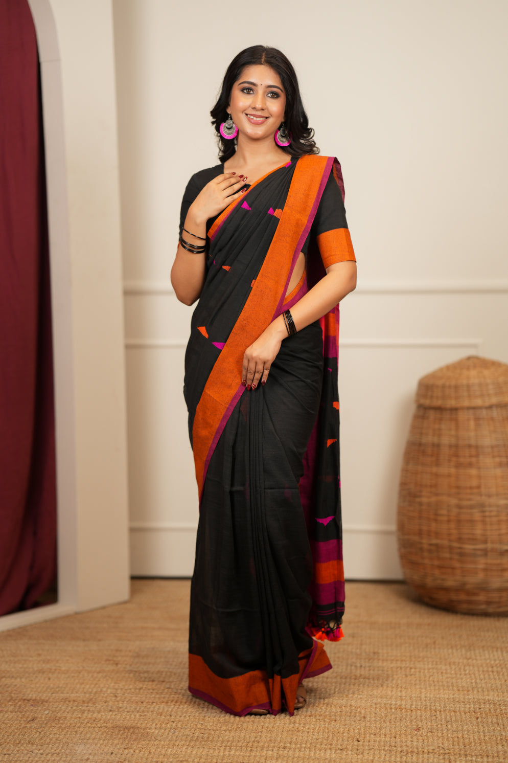 Dhiyona SS Artisan Glow – Black Pink Handloom Saree